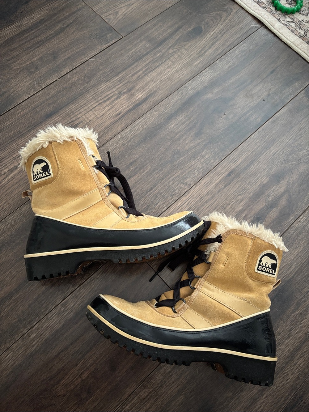 Sorel Joan of Arctic Boot Winter Boots in Brown & Black Womens